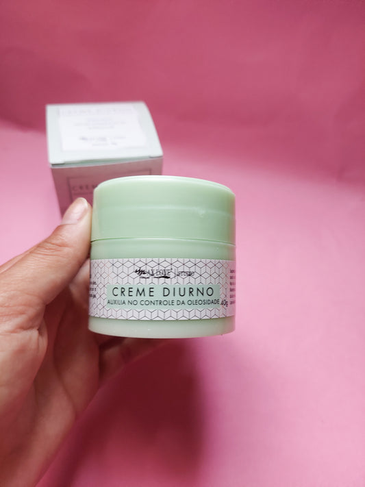 Crema hidratante facial diurno max love